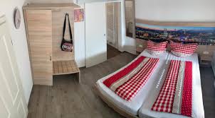 Besondere unterkünfte zum kleinen preis. Abtei Apartment Brauweiler Deutschland Pulheim Booking Com