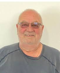 Julie Jantz's Instagram, Twitter & Facebook