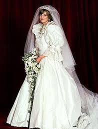 5 Of The Most Expensive Wedding Gowns Ever Princess Diana Wedding Dress Princess Diana Wedding Diana Wedding Dress
