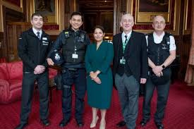 Angie is a song by the rock band the rolling stones, featured on their 1973 album goats head soup. Dilabeli Pahlawan Di Inggris 10 Potret Gagah Suami Angie Virgin