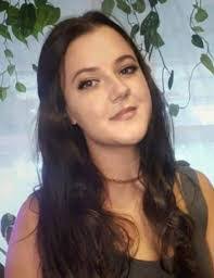 Lauren Asher's Instagram, Twitter & Facebook