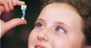 Polly Pocket compacts are coming back, and 90s' kids are excited