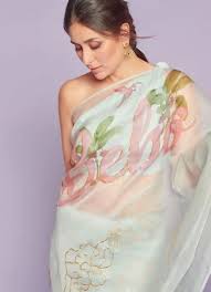 Kareena S Look For Kapil Sharma Show Bollywood Fashion Kareena Kapoor Saree Kareena Kapoor