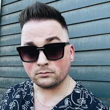 أنا رجل مثلي الجنس وأحب الطبخ، تابعوني مرة أخرى يا عائلتي!