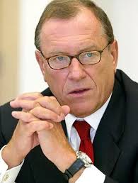 If you haven't registered, please register now. A Failed Masterpiece The Story Behind The Departure Of Daimlerchrysler S Ceo Der Spiegel