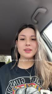 Allie Beal's Instagram, Twitter & Facebook