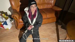 Free Thief Caught And Drilled At Home To Escape The Police !!! Porn Video