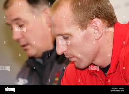 Gareth thomas wales hi-res stock photography and images