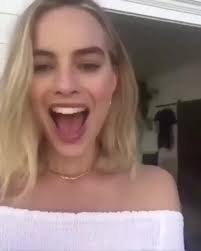 Margot Robbie Speaking Mandarin