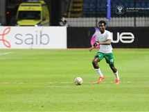 دخل عمر كمال عبد الواحد، لاعب الفريق الكروى الأول بالنادى المصرى، ضمن اهتمامات نادى الزمالك، للتعاقد مع اللاعب خلال فترة الانتقالات الصيفية المقبلة، بعدما نجح اللاعب فى جذب الأنظار إليه، خلال بطولة. Ø¹Ø¶Ùˆ Ø§Ù„Ù…ØµØ±ÙŠ Ø¹Ù…Ø± ÙƒÙ…Ø§Ù„ Ø¹Ø¨Ø¯ Ø§Ù„ÙˆØ§Ø­Ø¯ Ø¬Ù„Ø³ Ù„Ù„ØªÙØ§ÙˆØ¶ Ù…Ø¹ Ø§Ù„Ø£Ù‡Ù„ÙŠ Ø§Ù„Ù…ØµØ±ÙŠ Ø§Ù„ÙŠÙˆÙ…