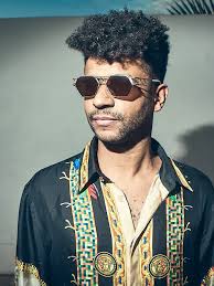 This week @vincentcaira takes over The Control Room with his funky,  hypnotic brand of house music. He has a unique way of bringing together his  funk, soul, and 90's hip-hop influences that