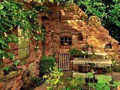 Sichtschutz Aus Mauern Steinmauer Garten Garten Gartengestaltung