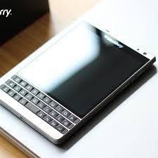 Signing out of account, standby. Original Blackberry Q30 Passport Silver Edition Cell Phone 3gb Ram 32gb Rom 13mp Camera Unlocked Silver Color Free Shipping Buy At The Price Of 266 86 In Aliexpress Com Imall Com