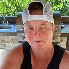 What is a fair hourly rate for babysitting services in Lakeland?