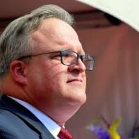 6 "Robert Van Den Elsen" profiles