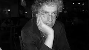 A tech reporter who doesn't use much tech