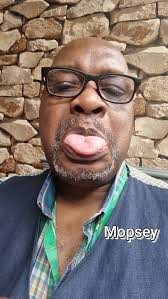 DO NOT MISS THIS SUNDAY AT WOODY'S... 3 HOLIDAY SHOWS 10 Gorgeous Divas. DJ  Blue Peter W. Elie 6 pm Miss Mîss Conceptîon 9 pm Georgie Girl. Michelle  Ross. Brooke Lynn Hytes