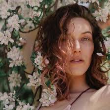 Leah Wheaton's Instagram, Twitter & Facebook