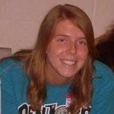 Danielle Moretti (@danimo18)