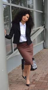 Black And White Smart Casual Outfits For Women The White Shirt You Need Office Outfits Work Outfits Women Professional Outfits