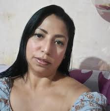 Nuestro doctor está trabajando en su laboratorio animado… pero algo se  esconde entre los frascos 🧪 👀 ¿Puedes encontrar a la bacteria  Lactobacillus case Shirota? 🦠 Comenta si la viste y dinos