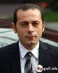 Es wird angezeigt, welche ergebnisse vereine unter diesem schiedsrichter erreicht haben. Cuneyt Cakir Biyografi Info