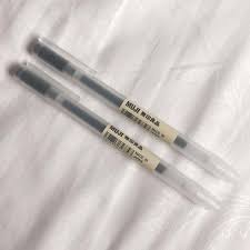 Muji Gel Pen Black 0 5 Buku Alat Tulis Alat Tulis Di Carousell