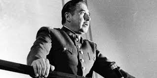 Pinochet : portrait du dictateur en bibliophile - Le Point