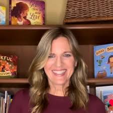 Charlotte (@charlottedraws)