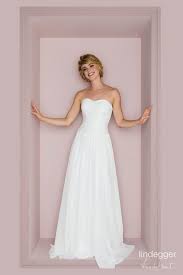 Prüfen sie alle policen und die tarife hinsichtlich ihrer gültigkeit und ihrer preisstaffelung. Was Kostet Eine Hochzeit Ii Das Brautkleid Fraulein K Sagt Ja