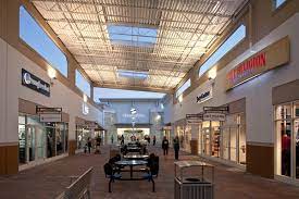 Stores close early on christmas eve and on new year's eve. Grand Prairie Premium Outlets 158 Photos 126 Reviews Outlet Stores 2950 W Interstate 20 Grand Prairie Tx United States Phone Number Yelp