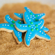 Starfish Cookies Super Cute I D Make Sugar Cookies With Royal Icing Using This Idea To Decorate Starfish Cookies Beach Cookies Sugar Cookies Decorated
