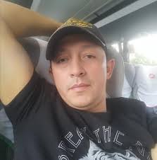 📌 En cuestión de tres horas, dos trabajadores y el dueño de una  vulcanizadora fueron asesinados en #Guayaquil. 🚨Cuando los policías se  retiraron, tras el primer ataque, sicarios volvieron y mataron al