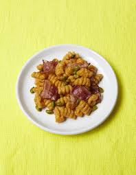 Gnocchis De Potiron Pour 4 Personnes Recettes Elle A Table Recette Nourriture Chien Potiron Recette Gnocchi
