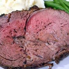 Garlic Crusted Prime Rib With Prime Rib Garlic Olive Oil Black Pepper Salt Dried Thyme Onion Powde In 2020 With Images Prime Rib Recipe Rib Recipes Crusted Prime Rib Recipe