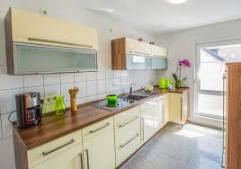 Makler oder privatanbieter anschreiben und schon bald im gebiet mönchengladbach eine immobilie finden. 4 Zimmer Grosse 110 M Wohnung Von 2 Bis 10 Personen Monteurzimmer In Monchengladbach 41236 Gasstr