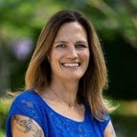 Denise Lannon's Instagram, Twitter & Facebook