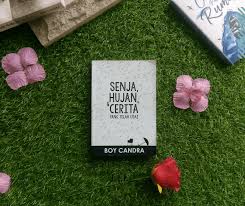 Namanya kian melejit usai penjualan novel pertamanya yang laris di hati para pecinta novel. Review Buku Senja Hujan Dan Cerita Yang Telah Usai Shofwhere Com