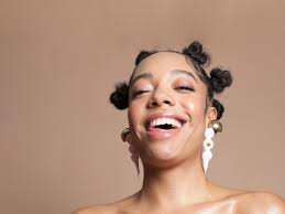 Actrice Joy Delima (28): 'Ik was bang dat ik kapot was, of niet helemaal  vrouw'