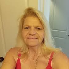 Lisa Winberry's Instagram, Twitter & Facebook