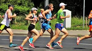 Practice intervals and tempo runs to increase your cardio capacity. Marathon Pace Was Schaffst Du Ist Hochschule Blog