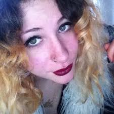 India Reed (@iindiareed)