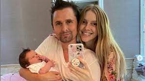 See more ideas about matthew bellamy, muse, matt. Ein Madchen Muse Frontmann Matt Bellamy Wurde Wieder Papa Tiroler Tageszeitung Online Nachrichten Von Jetzt