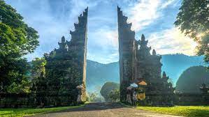 Koleksi hewan di sini, selain satwa dari indonesia, kebun binatang yang dihuni oleh berbagai. 20 Tempat Wisata Untuk Dikunjungi Bali Bagi Yang Pertama Kali Ke Bali