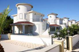 Wir freuen uns auf ein persönliches gespräch. Neu Provisionsfrei Stilvolle Villa Mit Privatpool
