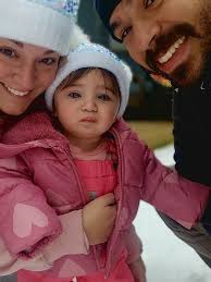 baby girls 1st snow day❄️