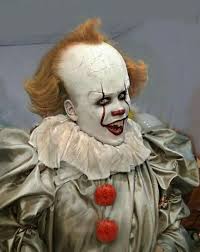 He Such A Dork In Real Life Pennywise The Dancing Clown Pennywise Bill Skarsgard Pennywise