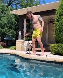 Rivalling muskoka lakes family compound of the finest calibre. Katherine Tyler Seguin On Instagram Well I Guess This Means It S Official Summer Via Ty S Ig Story Tylerseguin Tyler Seguin Seguin Tyler Seguin Dogs