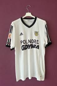Cześć, dziś, tak jak wspomniałem w ostatniej notce, koszulka drugiego trójmiejskiego klubu występującego w ekstraklasie, arki gdynia. Pamiatki Sportowe Koszulka Meczowa Arki Gdynia