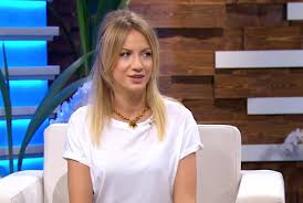 Наверное, за то, что она — настоящая. Lesya Nikityuk Too Highly Lifted A Tight Skirt And Almost Lit Up Varenichki The Bobr Times